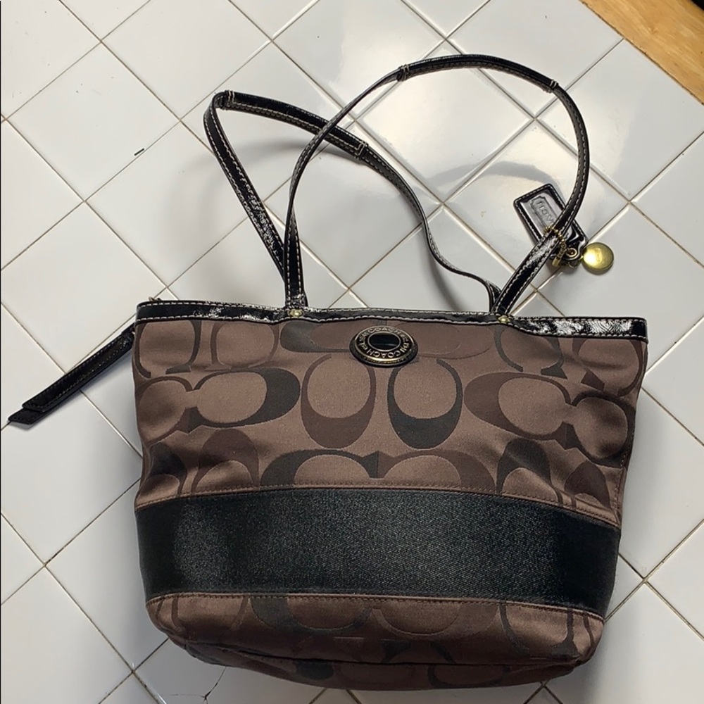 HOST PICK! Chocolate brown Coach tote